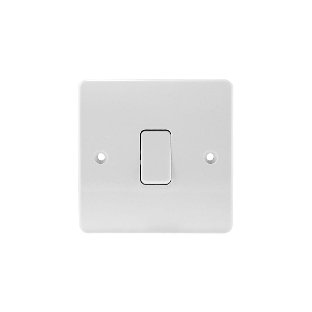 mk-logic-plus-10a-1-gang-sp-1-way-plate-switch